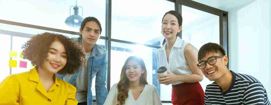 与全球最佳雇主  优游UB8光电<br>
一起探索未来职涯可能