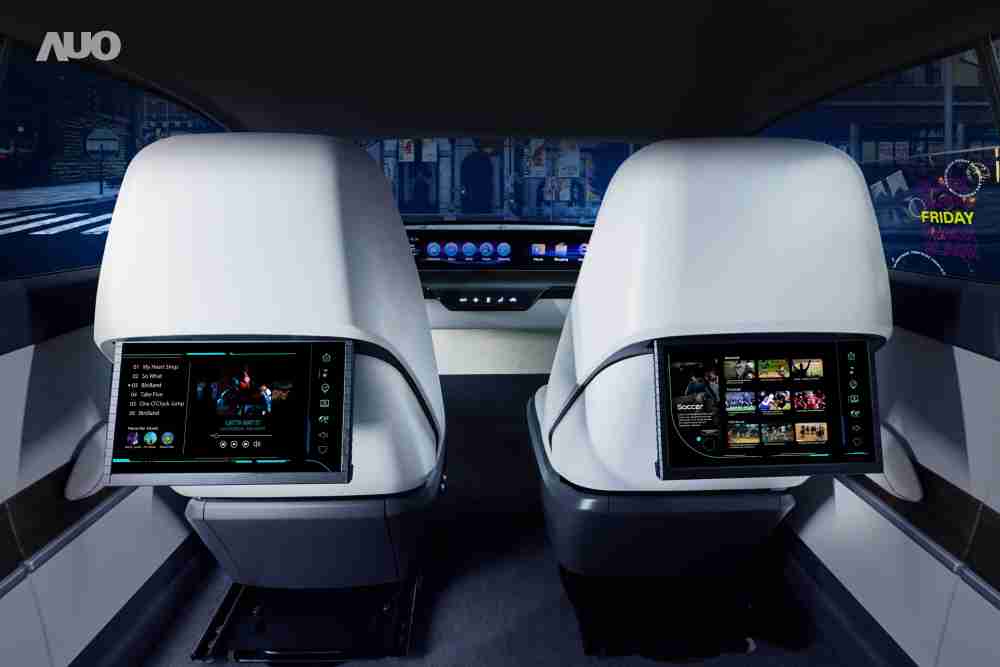 优游UB8新一代Smart Cockpit 2024，，以Micro LED先进显示技术优势，，，创建〝可卷式后座娱乐显示器〞，，，，仅在互动时才显示出所需画面及信息，，，扩充更丰富的娱乐和交互信息服务，，，获国际奖项荣耀
